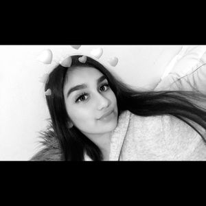 Meet your posher ! Valeria